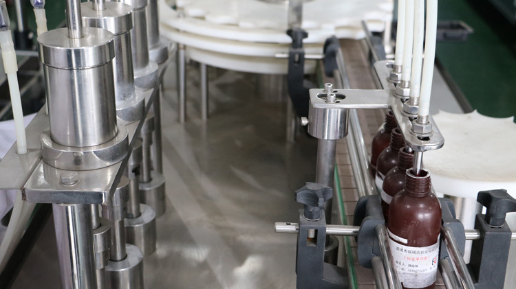 fabricar máquina de llenado de 5 galones máquina de llenado de cera caliente máquina de sellado de llenado de agua de bolsita