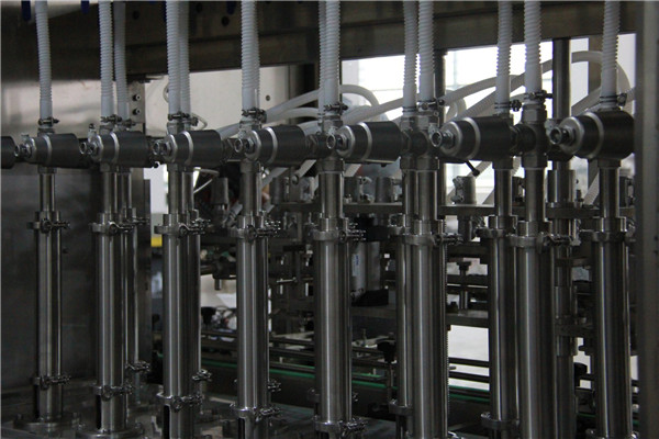 Máquina de llenado de líquido lineal de salsa de pimiento de alta capacidad