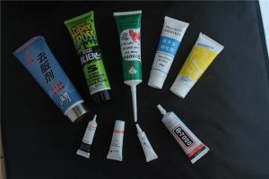 Máquina de llenado de tubos cosméticos con sellado ultrasónico